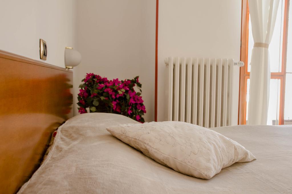 אלסנדריה Domus Hotel מראה חיצוני תמונה