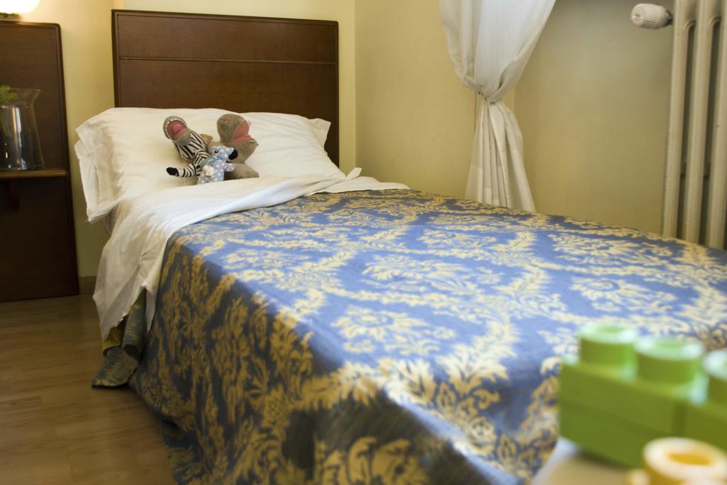 אלסנדריה Domus Hotel מראה חיצוני תמונה
