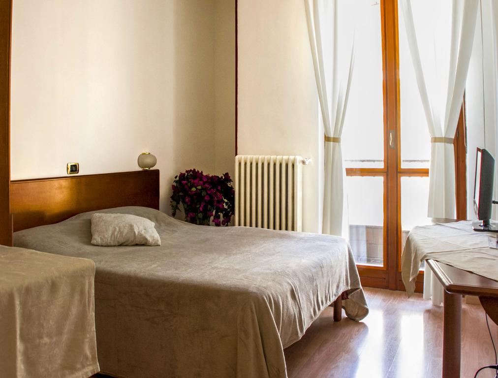 אלסנדריה Domus Hotel מראה חיצוני תמונה