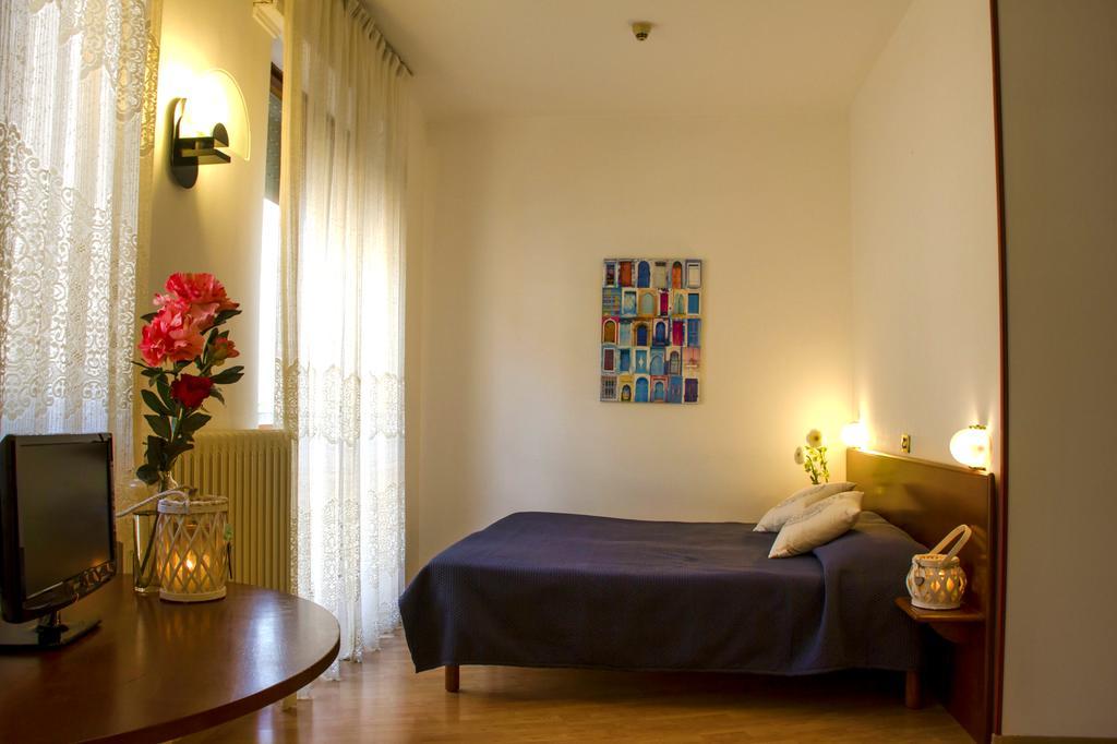 אלסנדריה Domus Hotel מראה חיצוני תמונה